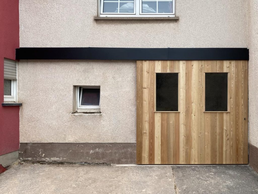 Garagen-Schiebetor | Kleinholz Innenausbau - Mark Klein
