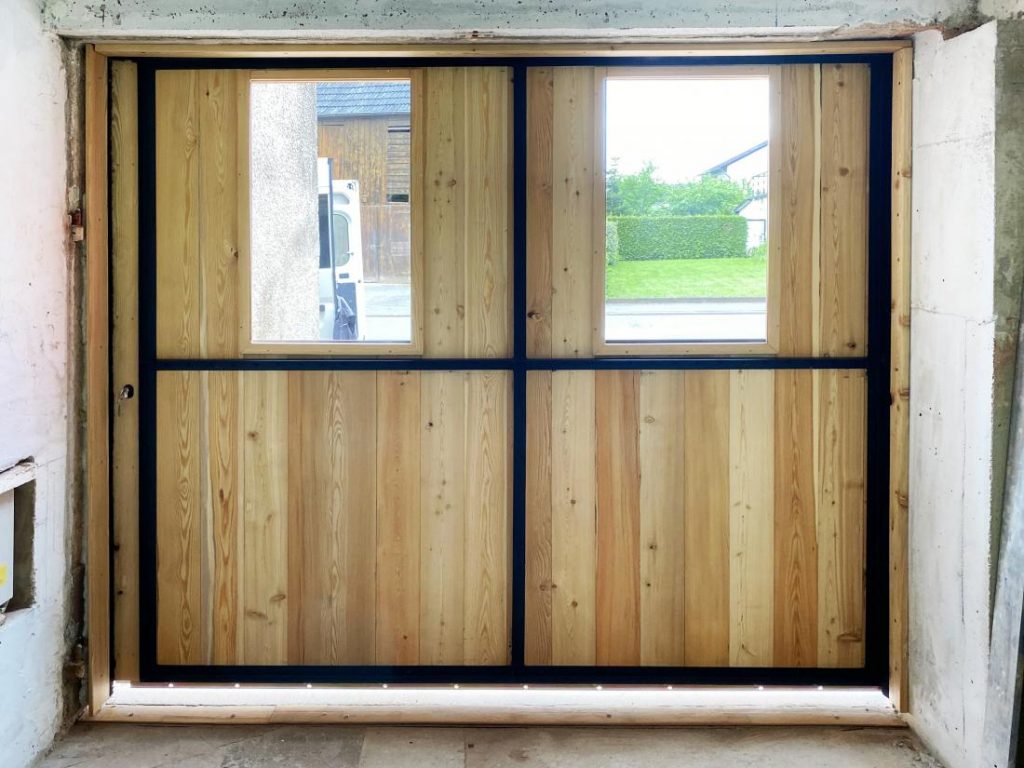 Garagen-Schiebetor | Kleinholz Innenausbau - Mark Klein